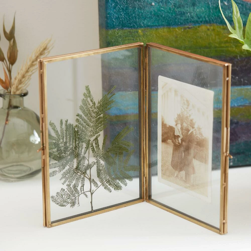 World Market Antique Brass Hinged Double Photo Frame 2 World Market Antique Brass Hinged Double Photo Frame - Image 2