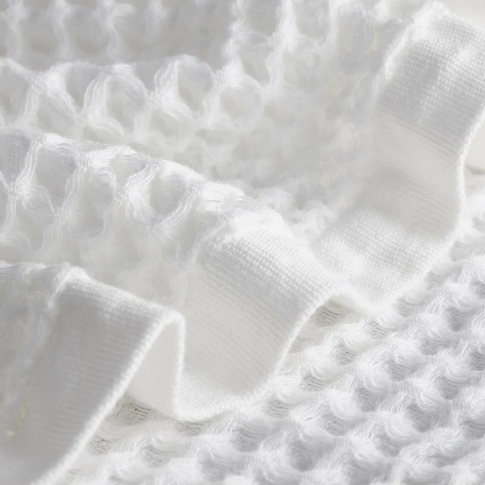 World Market White Waffle Weave Cotton Bath Towel 3 World Market White Waffle Weave Cotton Bath Towel - Image 3